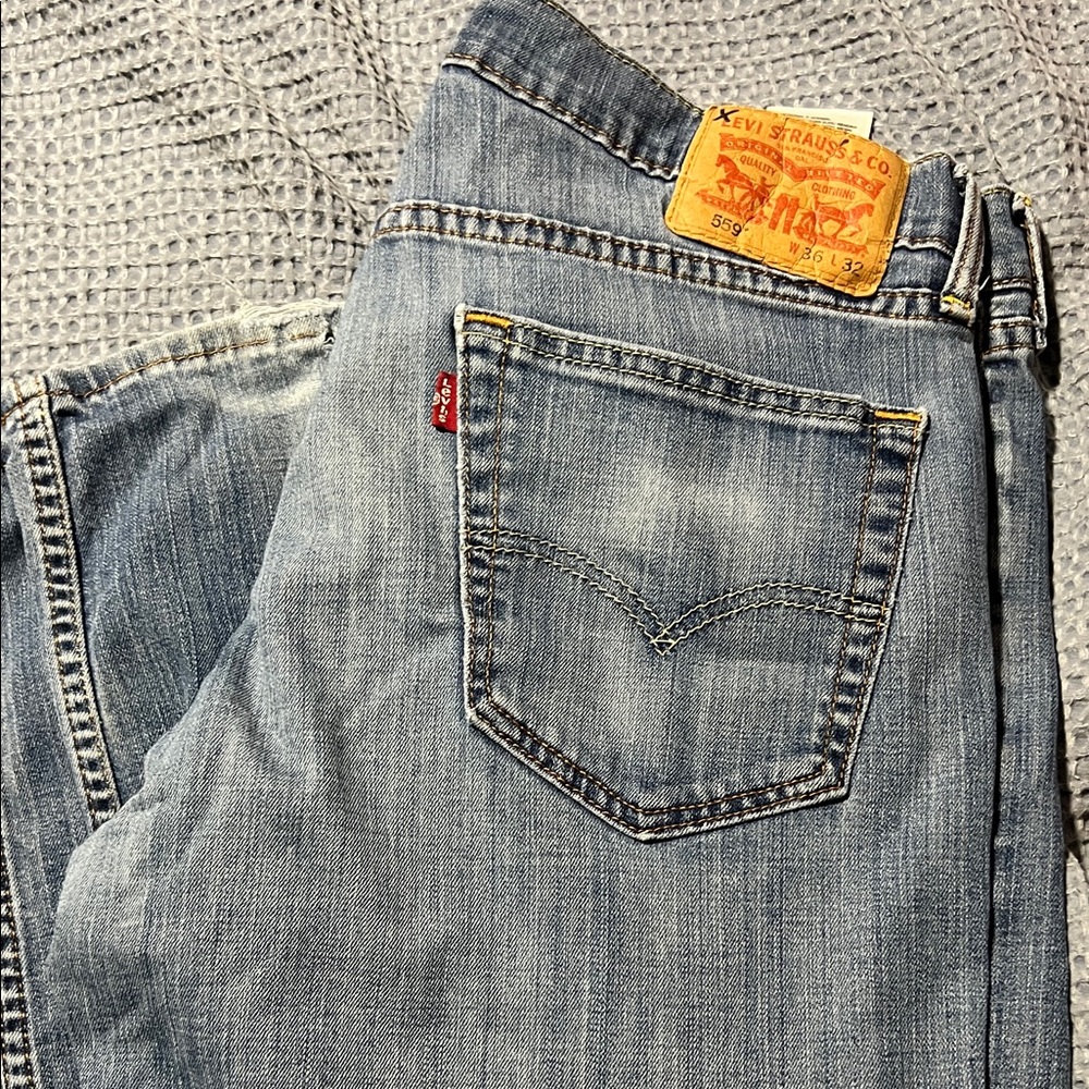Levi's Men's Light Blue Relaxed Jeans